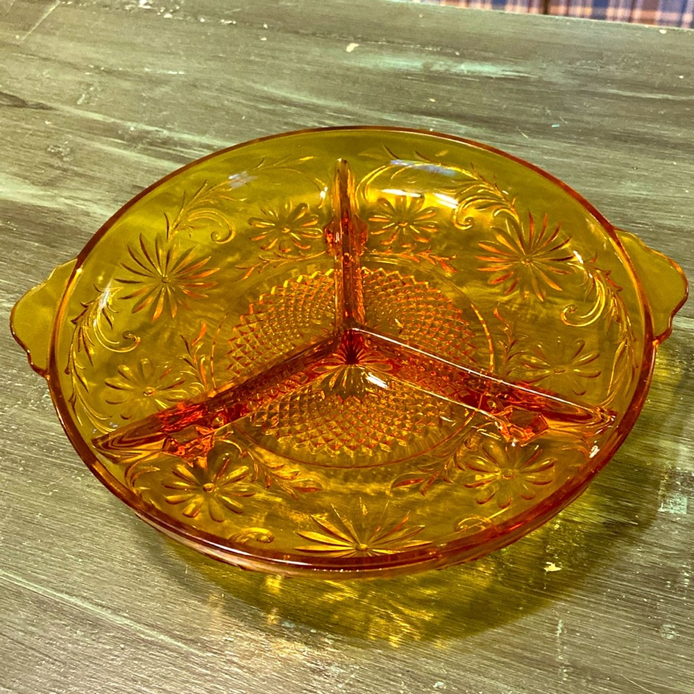 Vintage Indiana Glass Amber Daisy Divided Footed Relish Dish 7” Diameter